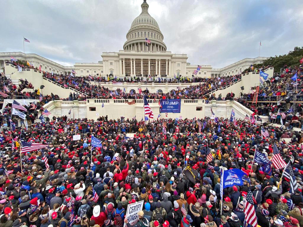 Trump supporters storm Capitol building in Washington - ECMO – Diary of a life turned upside down